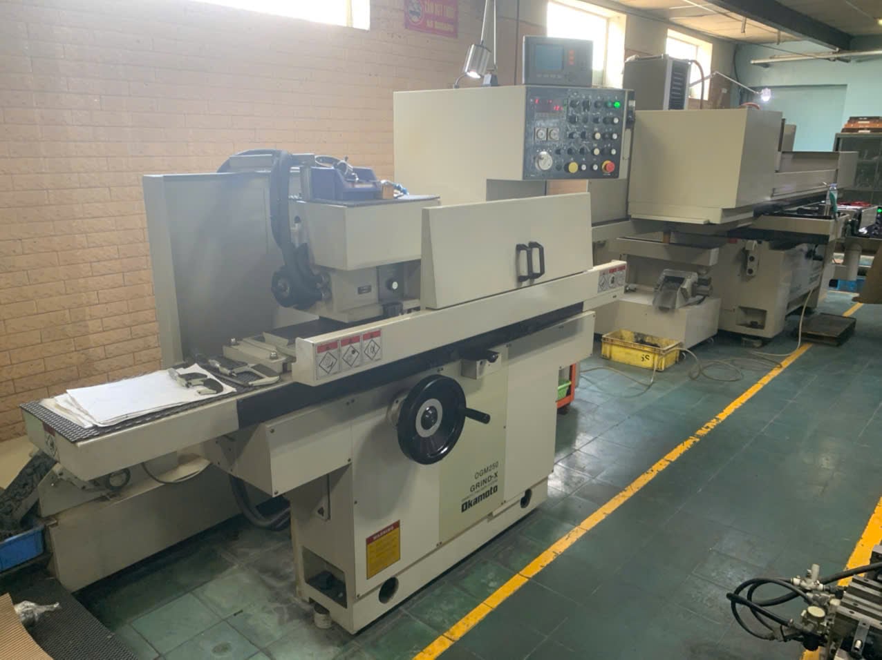 Grinding machine 2.jpg